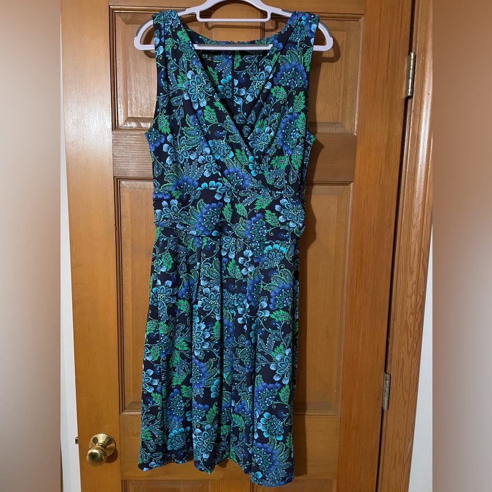 EUC Talbots Green & Blue gorgeous floral design dress.